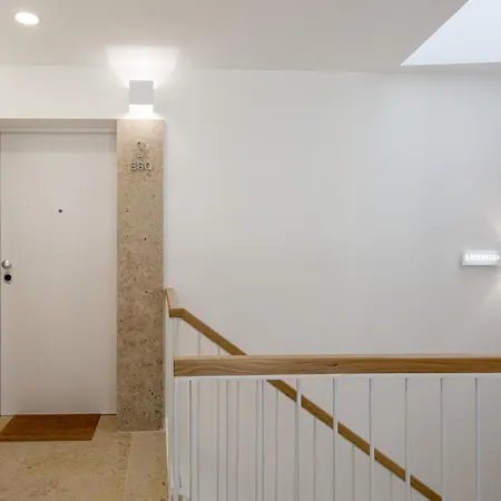 Joivy Stunning Downtown Flats *