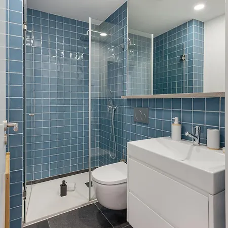 Апартаменты Joivy Stunning Downtown Flats