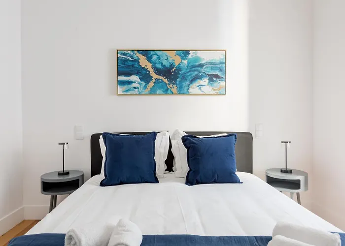 Joivy Stunning Downtown Flats Apartment