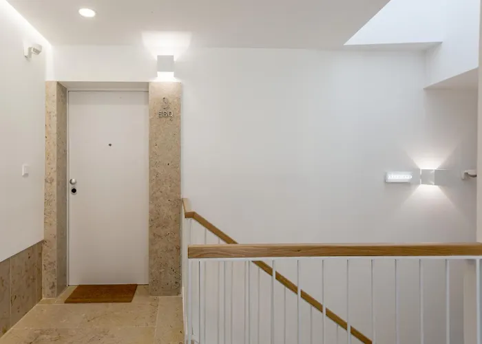 Joivy Stunning Downtown Flats *