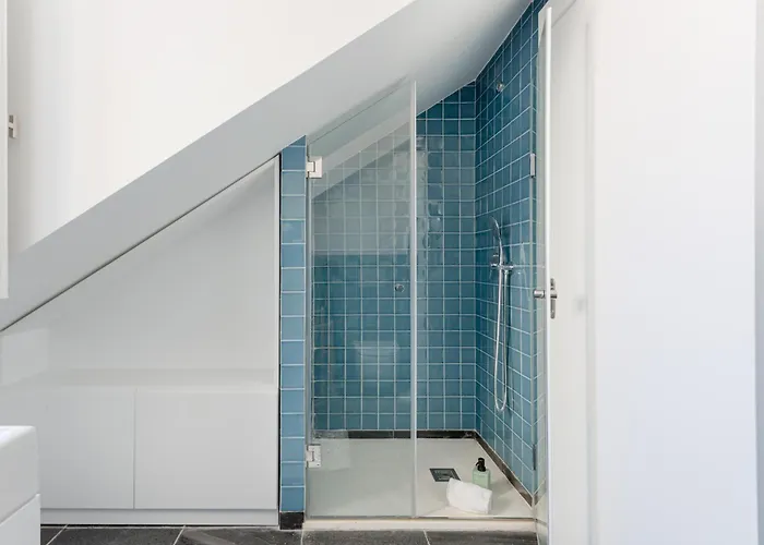 Joivy Stunning Downtown Flats