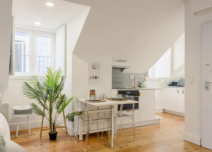 Joivy Stunning Downtown Flats Lissabon