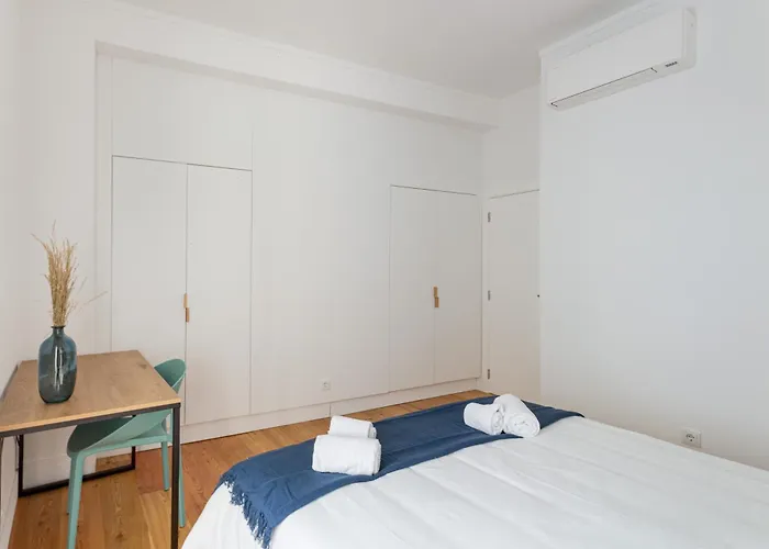 Joivy Stunning Downtown Flats