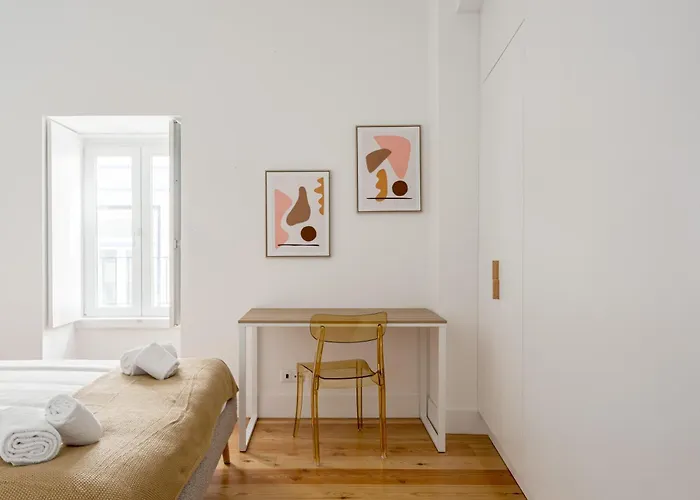 Joivy Stunning Downtown Flats