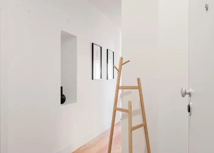 Joivy Stunning Downtown Flats Apartment